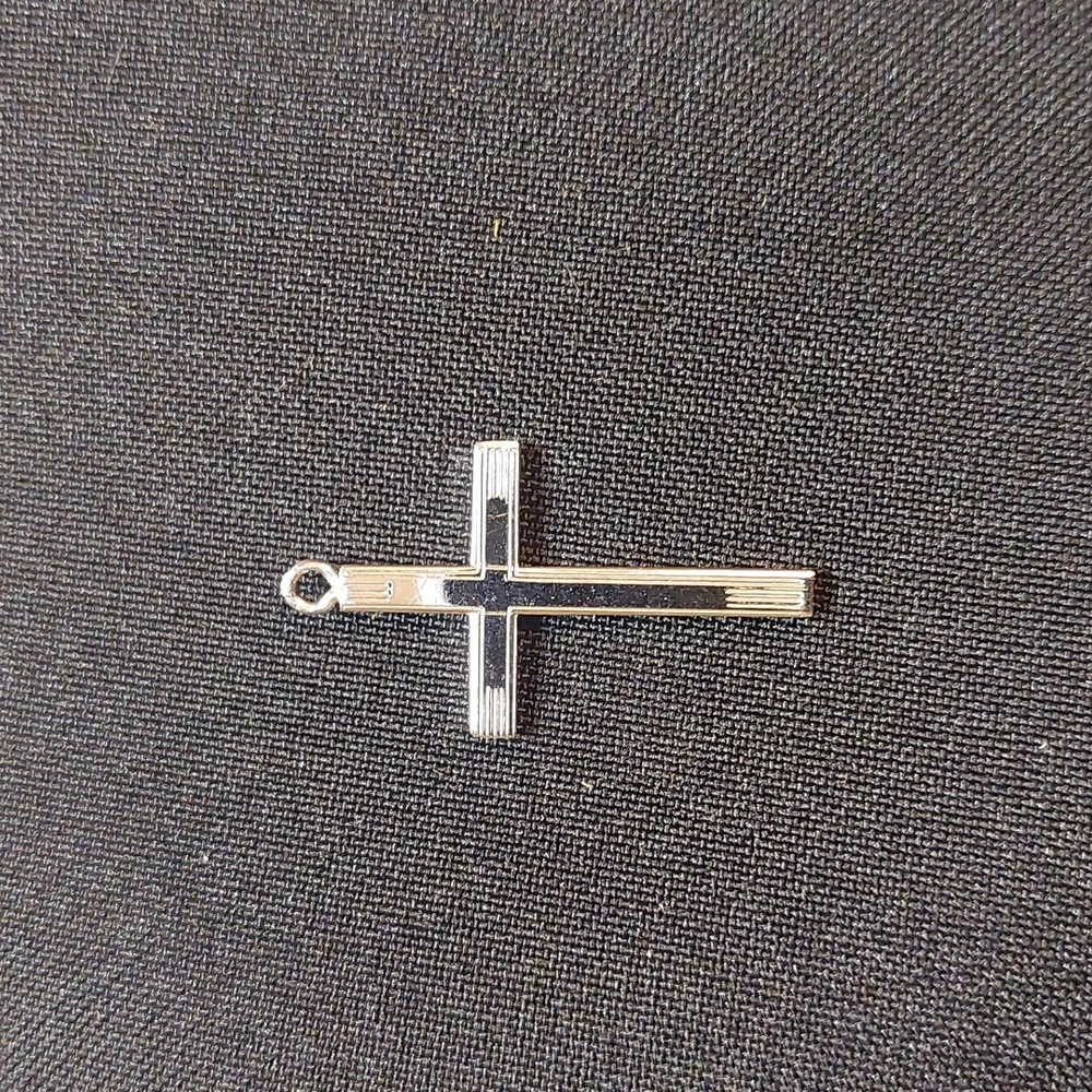 .925 Sterling Silver Cross Pendant